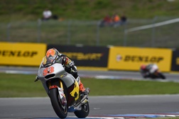 Pilotos da Dunlop testam o calor e o frio de Silverstone  