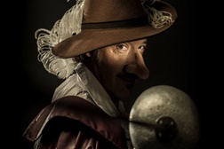 "Cyrano de Bergerac" no TNDM II com Diogo Infante