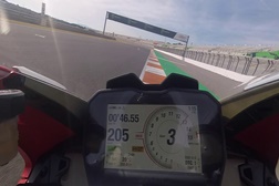 Ducati Panigale V4 mostra o que vale em Valência!