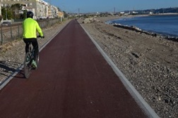 Oeiras inaugura 1ª etapa da pista pedociclável de Algés à Cruz-Quebrada