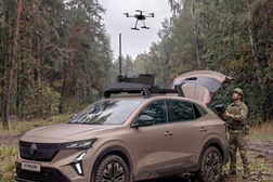 Grupo Renault e a Thales apresentam o 4 TROOP, um veículo tático inovador para futuras missões das forças terrestres