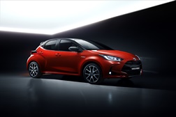 Nova geração Toyota Yaris - Estreia motorização eletrificada 1.5L Hybrid Dynamic Force