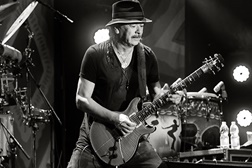 Santana com Lumonosity Tour 2016 passa por Lisboa e Gondomar