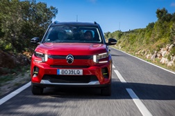 Stellantis lidera o mercado automóvel português em março e no primeiro trimestre do ano  - Em todas as frentes e com vários resultados de relevo