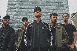 Justin Bieber convida MiC Lowry para se juntar à digressão Purpose World Tour