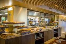 Skyna Hotel Lisboa apresenta brunch tradicional para o dia de Páscoa  
