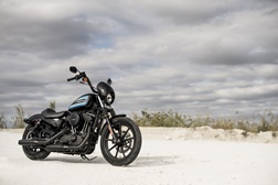 Harley-Davidson apresenta a nova Sportster Iron 1200