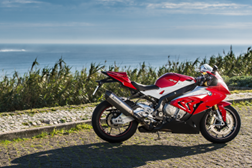 BMW S1000RR - Desportiva com vocação turistica