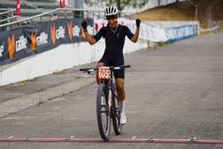 Raquel Queirós e Roberto Ferreira bisam e sagram-se Campeões Nacionais de XCO - Haviam conquistado no sábado os títulos de Campeões Nacionais de cross-country curto (XCC)