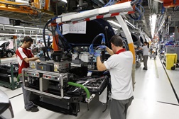 SEAT contrata 100 empregados em Janeiro de 2016