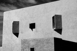 Exposição Hestnes Ferreira – Forma | Matéria | Luz - De 17 outubro a 13 abril de 2025 no MAC / CCB