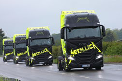 Frota multi-energia da IVECO arranca para tour europeia da “M72 World Tour” dos Metallica - Veículos movidos a gás natural, elétricos a bateria e Diesel