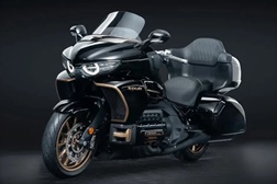 SOUO S2000 - Uma moto com motor de 8 Cilindros opostos horizontalmente