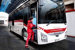 1º autocarro de elevada capacidade de contenção biológica IVECO BUS Crossway - Propriedade da Cruz Vermelha Italiana está destinado ao transporte de doentes