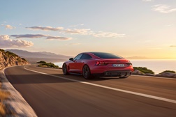 Acesso ao segmento premium: Audi e-Tron GT Quattro - Combina design emocional, performance e conforto