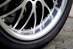 Dicas para proteger as jantes de liga leve do carro - São os conselhos de manutenção da StressFreeCarRental