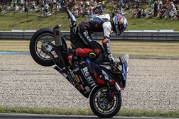 SBK 2024, Most - Razgatlıoğlu domina Most  - Petrucci no pódio.