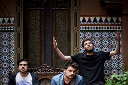 Moe's Implosion apresentam "Savage" no Plano B