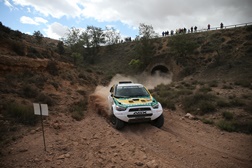 ASX Racing desembarca no Brasil e está pronto para o Rally dos Sertões - Veículo da Equipe Mitsubishi Petrobras volta ao País após ficar entre os melhores no Baja Aragon, etapa do mundial na Espanha