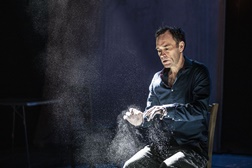 Sentinelles, de Jean-François Sivadier: Sucesso do teatro francês chega ao Teatro Nacional São João