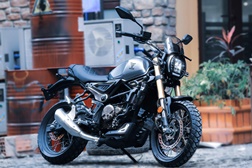 Voge 300 ACX – Uma scrambler com personalidade diferenciada