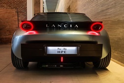 Revelado o Lancia Pu+Ra HPE, o primeiro automóvel da nova era Lancia - O 100% elétrico, com uma visão para o futuro na autonomia, carregamento e consumos