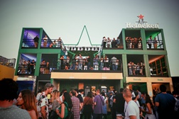 Heineken Silver refresca ligação à música e celebra com oferta de bilhetes - A proposta é para “Viver a música ao teu ritmo”
