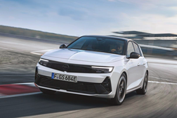 Novos OPEL Astra GSE e Astra Sports Tourer GSE revelados - O futuro desportivo da Opel é elétrico: as versões híbridas plug-in 