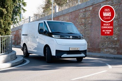 Farizon SuperVAN com reconhecimento especial nos prémios Business Vans Awards 2025 - Recomendada na categoria de comercial EV de média dimensão