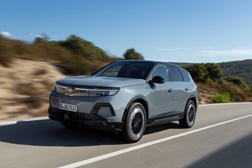 Opel Grandland de Eisenach: um SUV de topo com um design elegante que poupa recursos 