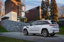Abertas as encomendas do Grand Cherokee 4xe - Nova gama de quinta geração