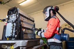 Reciclagem em ciclo fechado dos metais presentes nas baterias  - Grupo Renault, Veolia e Solvay unem esforços 