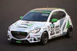 Mazda anda nas corridas ... com combustível 100% biológico - Usando biodiesel de nova geração no “Bio concept Demio”