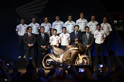Honda apresenta pilotos para o MXGP 2015 no EICMA Milão