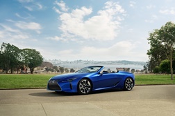 Estreia do novo Lexus LC500 Convertible - Um descapotável com um habitáculo centrado no utilizador