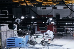 Polestar 2 – Estreia vários sistemas de segurança - O primeiro carro do grupo Volvo com airbags laterais internos