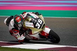 MotoGP 2022 GP Indonésia, Moto2 - Chantra em primeira vitória da Tailândia em Grande Prémio - Queda de Dixon facilitou a liderança do Tailandês
