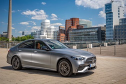 Novo Mercedes-Benz Classe C já pode ser encomendado em versão híbrida plug-in - Chagada prevista no início de 2022