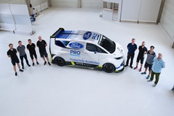 Ford Pro SuperVan Elétrica - 2.000 cv, estilo arrojado e alta voltagem
