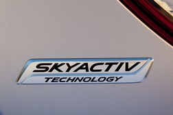 Mazda aumenta produção de motores SKYACTIV em 25%