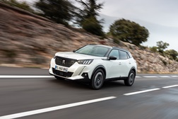 Novo SUV PEUGEOT e-2008 chega a Portugal - Plena condução 100% Electric
