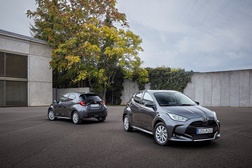 Mazda lança o seu primeiro modelo 100% híbrido - Mazda2 Hybrid é o seu primeiro grupo propulsor 100% híbrido