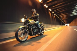 Triumph oferece quatro anos de garantia na compra da sua nova moto