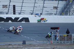 200 Milhas de Daytona: Paasch vence em Triumph - A 80ª edição da prova contou com o Luso descendente Morais a perfazer dois Sul-Africanos no pódio