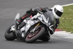 Últimas afinações em pista para a nova Aprilia RSV4 Factory