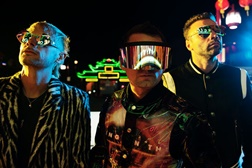 Muse no Passeio Marítimo de Algés em 2019 - Simulation Theory World Tour