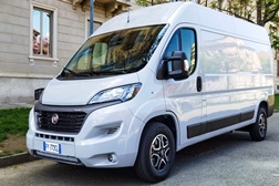 Fiat Professional revela à imprensa o novo E-Ducato - 100% Ducato, 100% elétrico, pronto para todas as missões