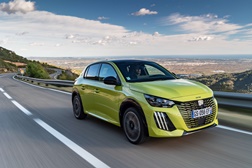 Peugeot foi a marca mais vendida em fevereiro em Portugal  - No mercado total e no BEV