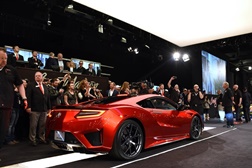 Primeiro NSX leiloado por um valor record