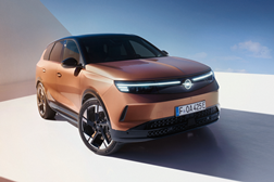 Opel revela a impressionante próxima geração do SUV Grandland - Orientado para a família